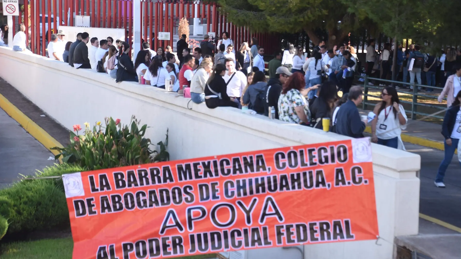 Manifestacion de empleados federales en los Juzgados Federales  (10)